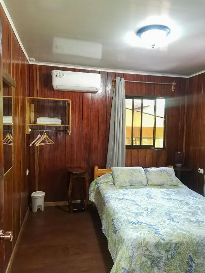 Casita Happy Feet And Tours Corcovado Hotell Drakes Bay Eksteriør bilde