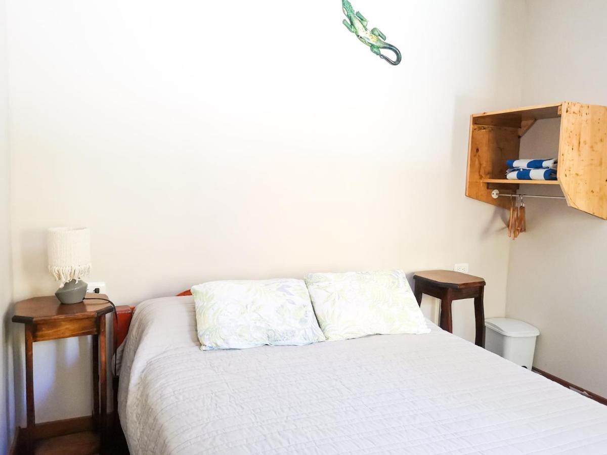 Casita Happy Feet And Tours Corcovado Hotell Drakes Bay Eksteriør bilde