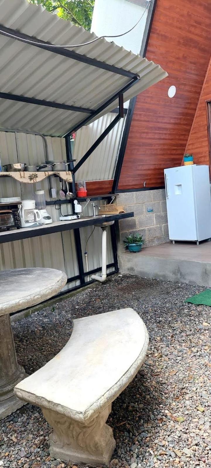 Casita Happy Feet And Tours Corcovado Hotell Drakes Bay Eksteriør bilde